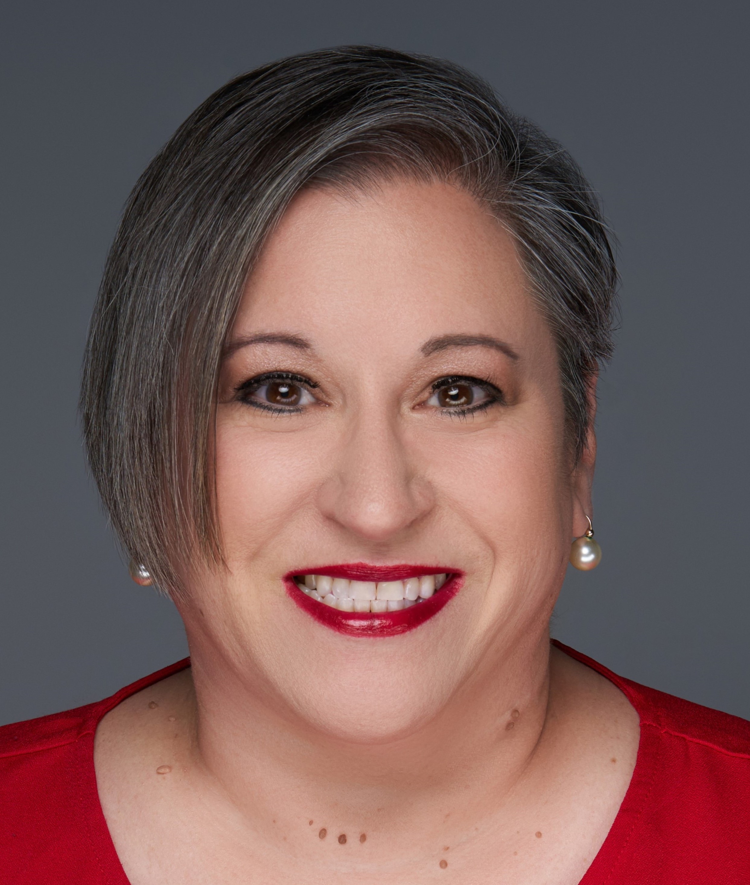 Christine Molis Profile Picture